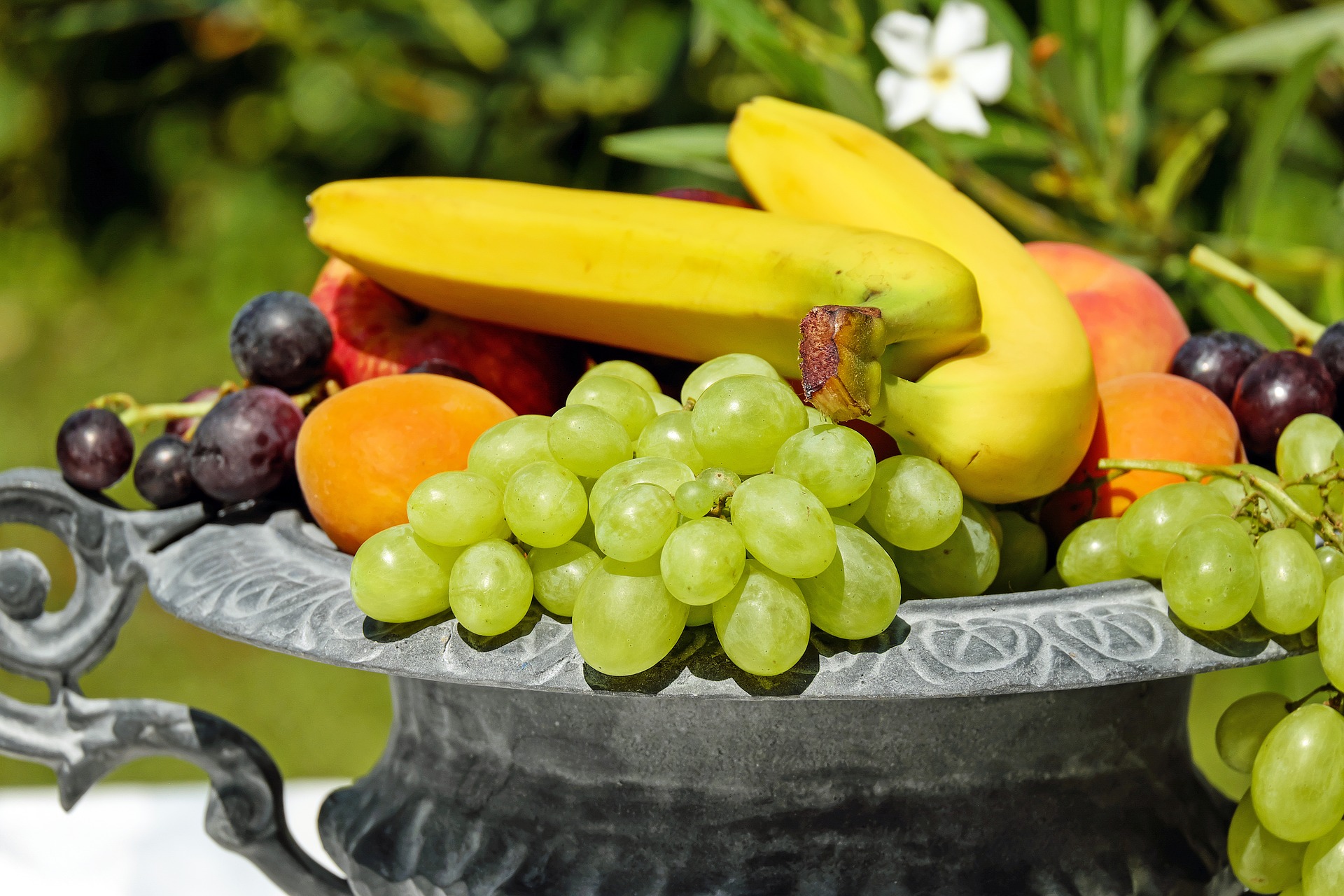 W jaki sposób należy jeść owoce?