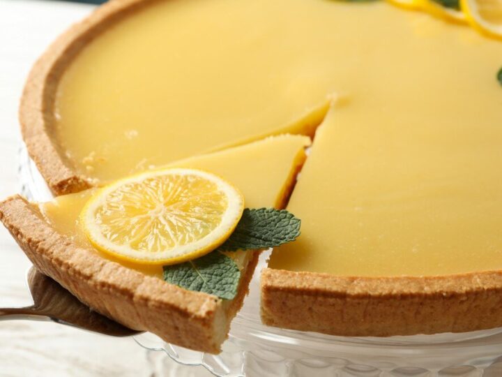 Tarta cytrynowa z kremem lemon curd i bezą włoską – przepis krok po kroku