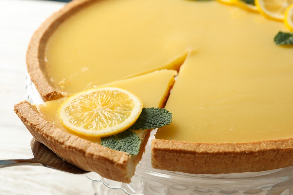 Tarta cytrynowa z kremem lemon curd i bezą włoską – przepis krok po kroku