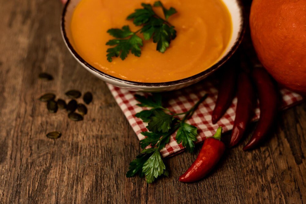 Zupa krem z pieczonej papryki i pomidorów