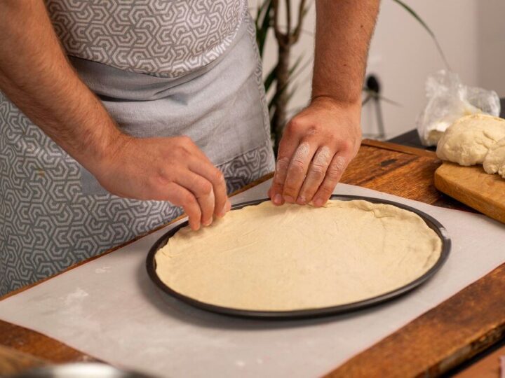 Jak przechowywać ciasto na pizzę: sprawdzone metody i porady