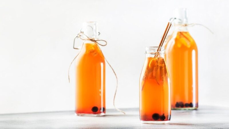 Kombucha – przepis na domowy napój probiotyczny