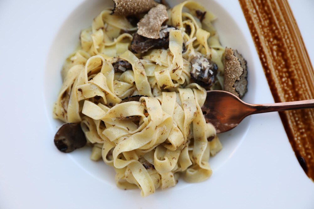 Pasta truflowa – przepis na luksusową pastę do pieczywa