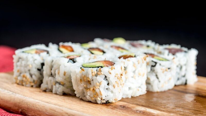 Jak zrobić ryż na sushi – idealnie kleisty i sprężysty